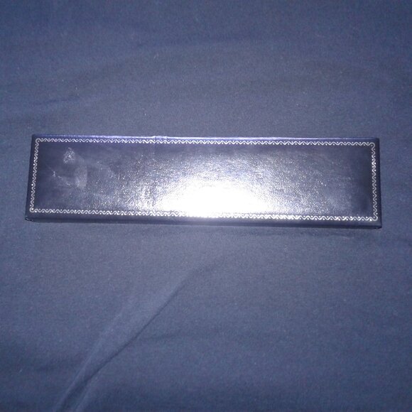 Diamonds International 7.5" Gold & Diamond Tennis Bracelet - Picture 9 of 10